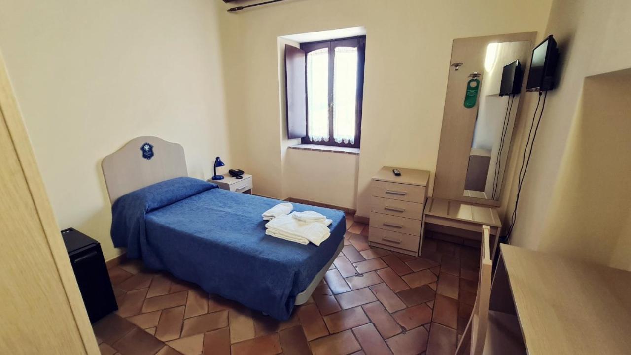 Borgo De' Varano By Hotel I Duchi Camerino Exterior photo