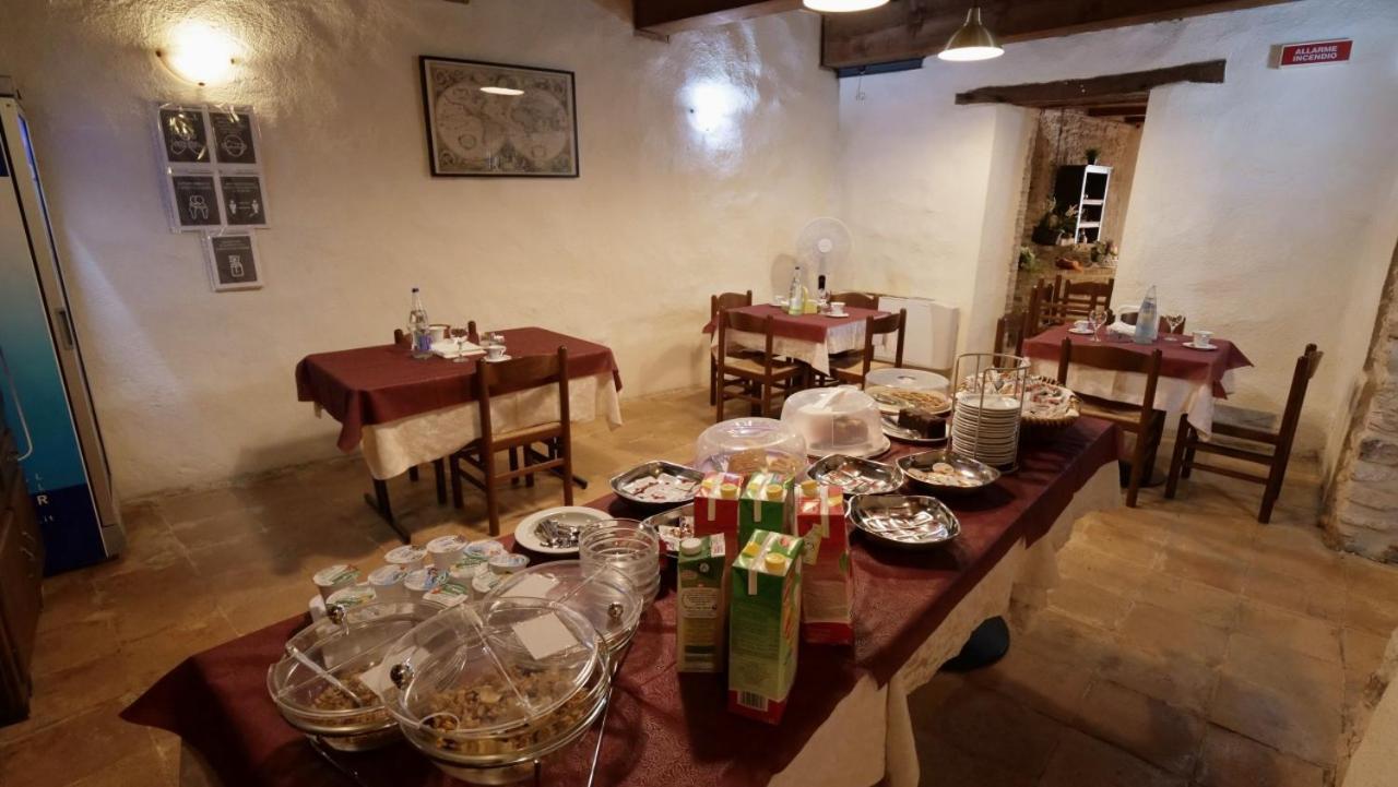 Borgo De' Varano By Hotel I Duchi Camerino Exterior photo