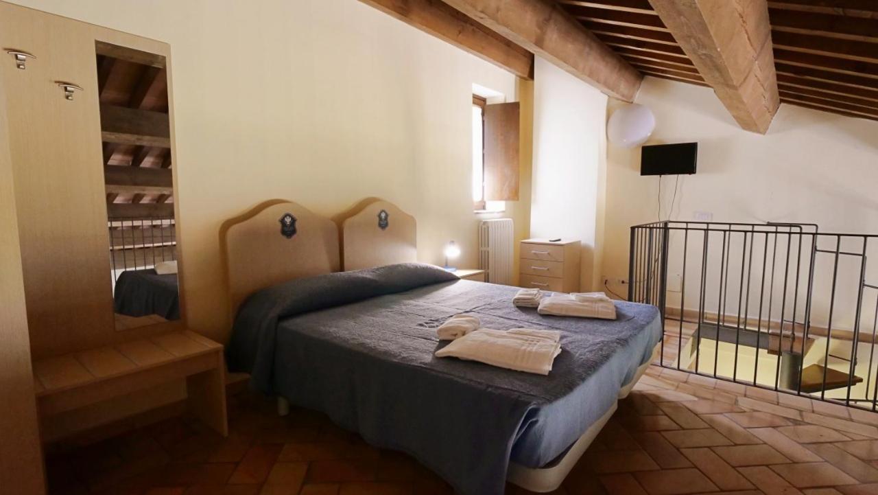 Borgo De' Varano By Hotel I Duchi Camerino Exterior photo